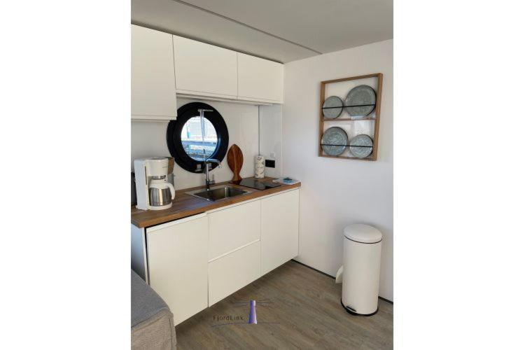 Hausboot Fjord Haven Mit Biosauna In Barth Ngoại thất bức ảnh